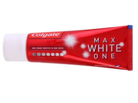 Colgate max White one